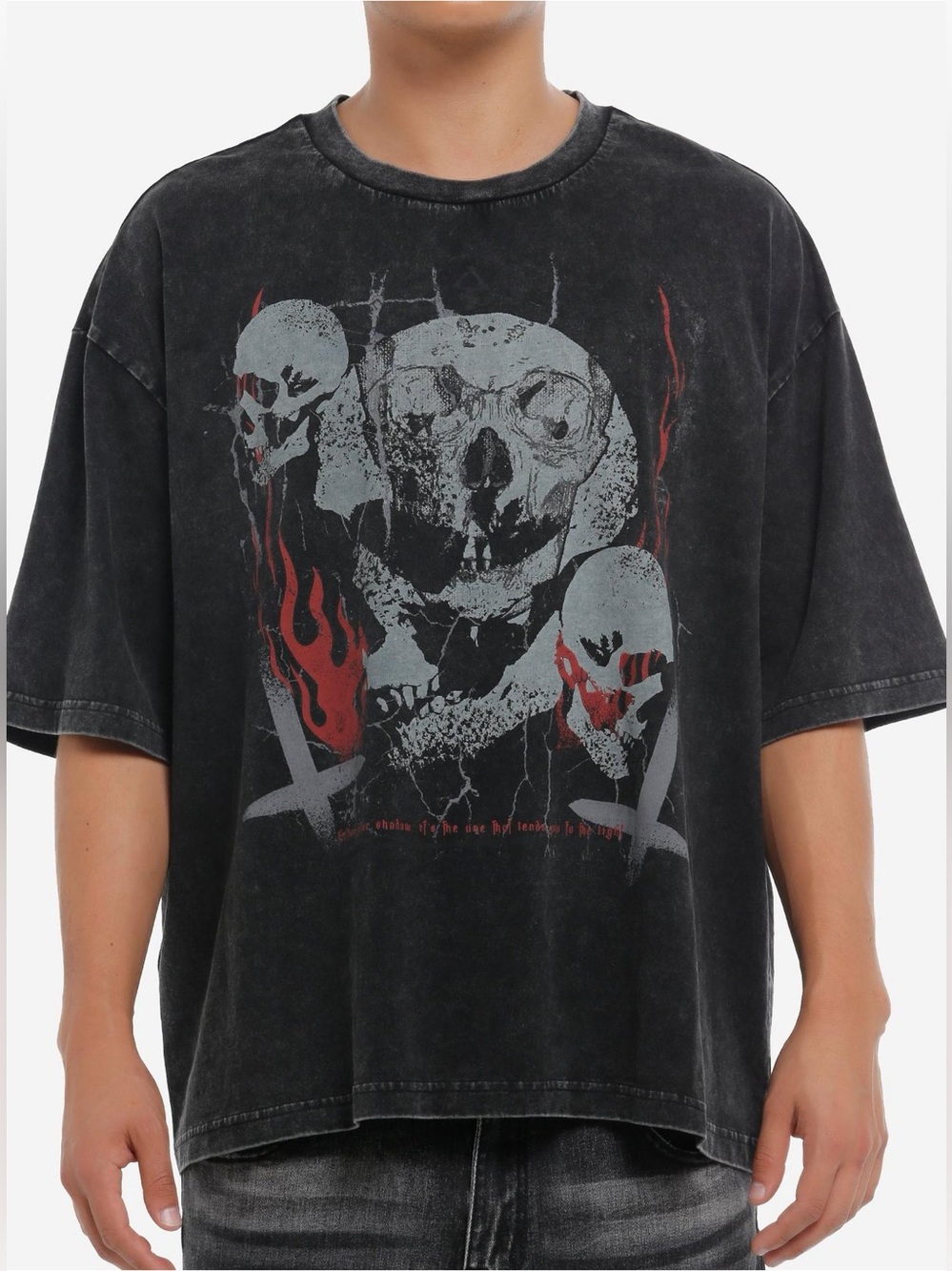 Hot Topic Skulls & Shadows Boxy Graphic Tee in Washed Black size